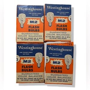 Vintage Lot of 19 Individual Westinghouse Brand  M2 Flashbulbs